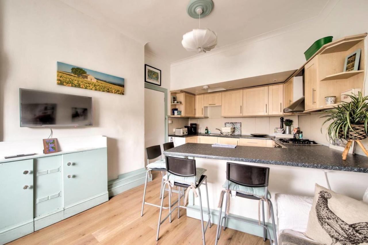 Guestready - Cosy Home 5 Minutes From Waverley! Edinburgh Kültér fotó