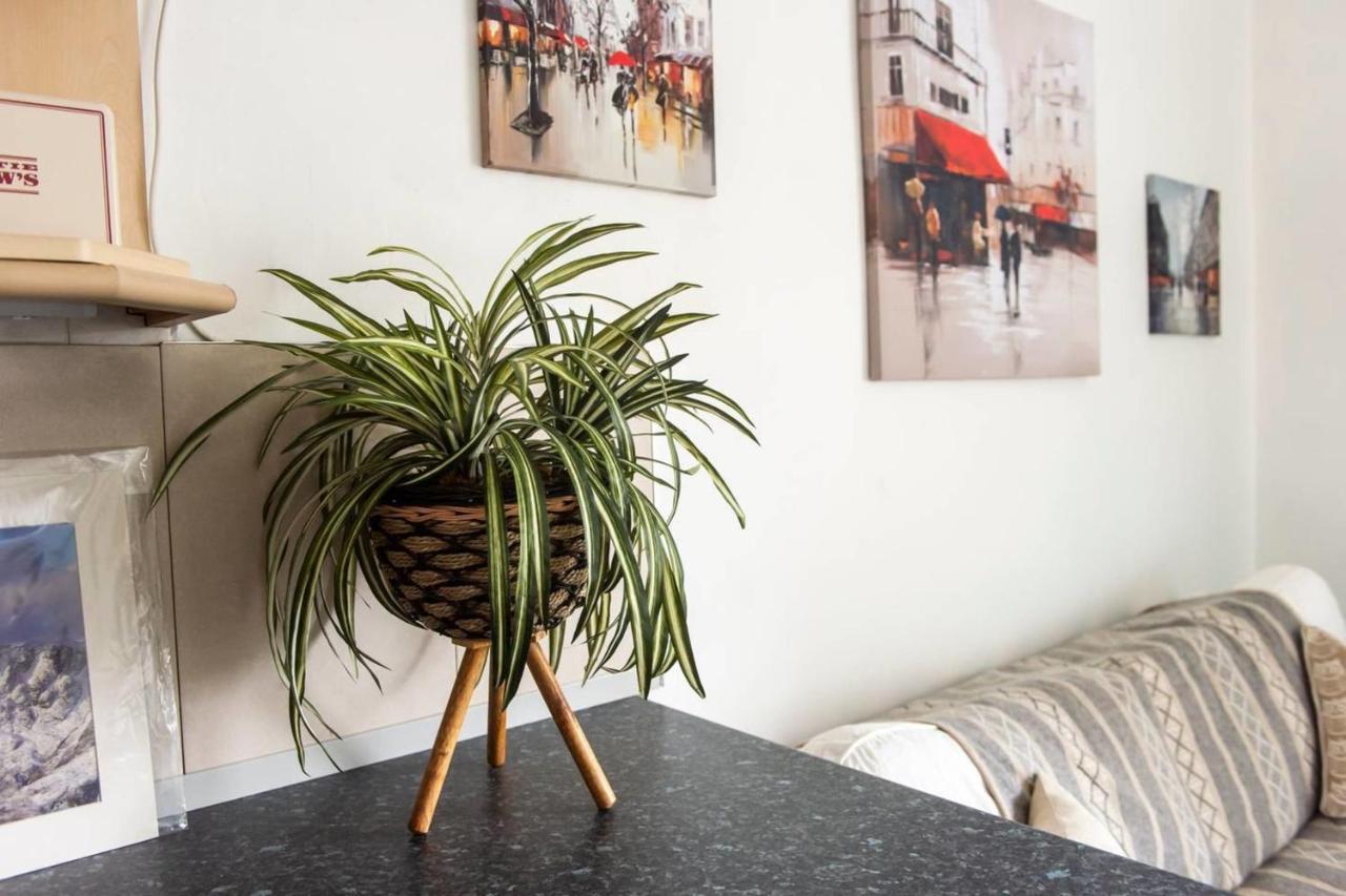 Guestready - Cosy Home 5 Minutes From Waverley! Edinburgh Kültér fotó